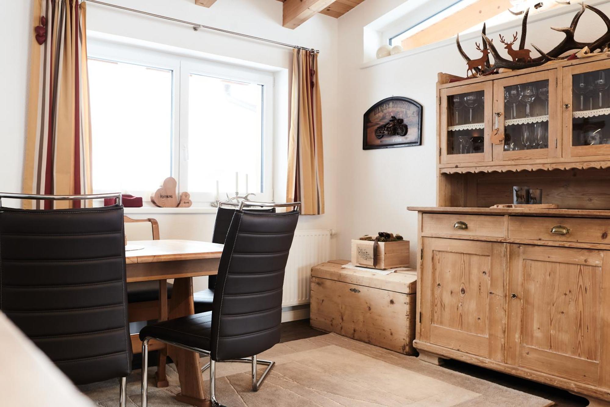 Haus Sepp Gruber Hotel Санкт Антон ам Арлберг Стая снимка